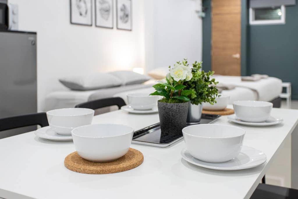 P1 Silom Pan Large Room Full Kitchen Wifi 4-6Pax Bangkok Bagian luar foto